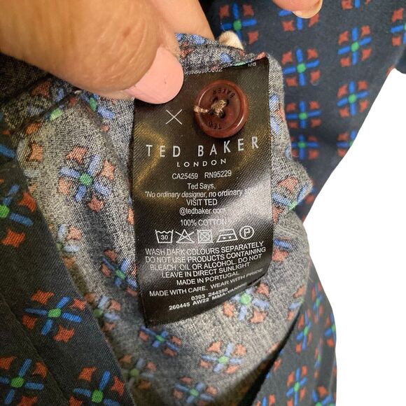 Ted Baker Mens All Over GEO Print Short Sleeve Button Up Shirt Size Large Blue - Picture 9 of 10